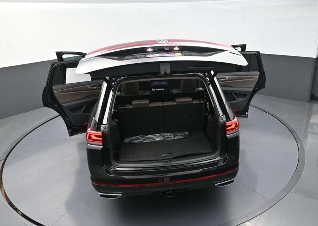 new 2025 Volkswagen Atlas car, priced at $45,572