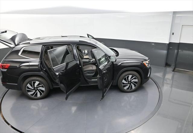 new 2025 Volkswagen Atlas car, priced at $45,572