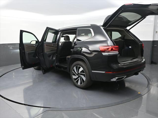 new 2025 Volkswagen Atlas car, priced at $45,572
