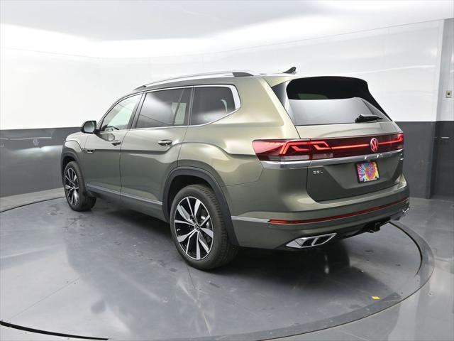 new 2025 Volkswagen Atlas car, priced at $52,911