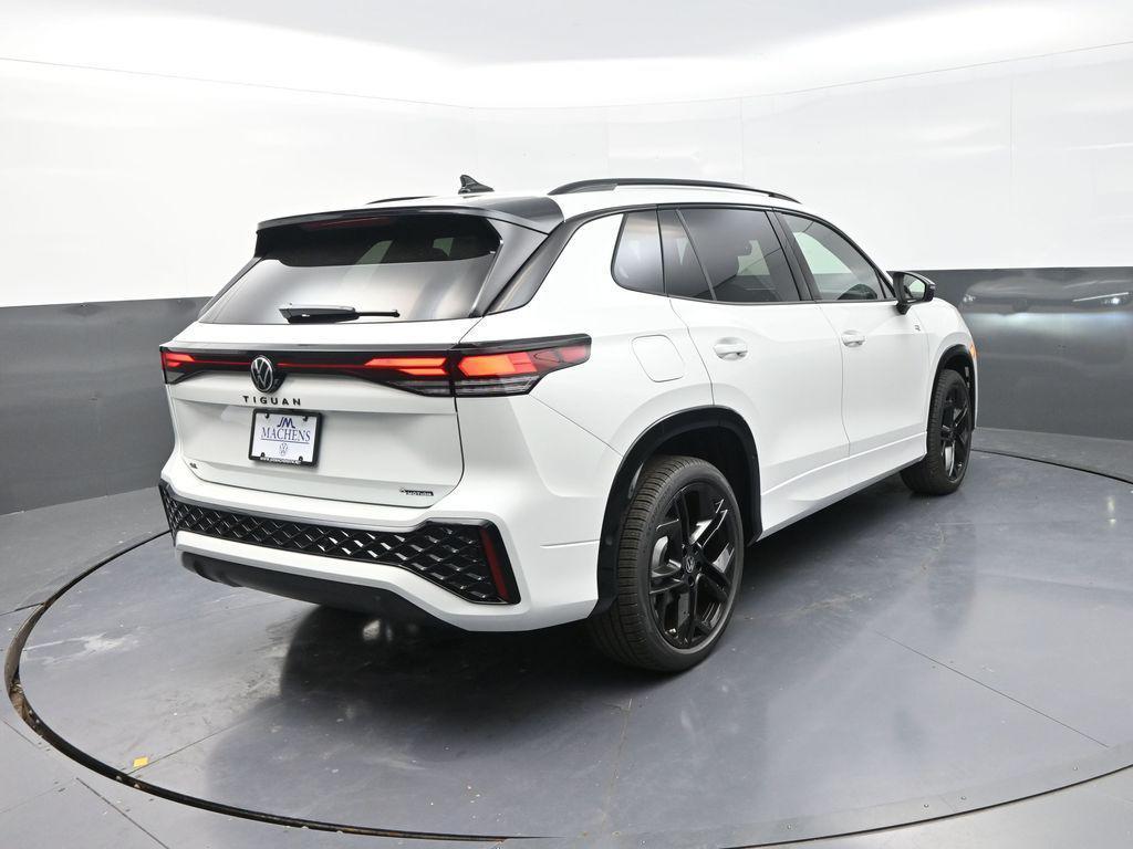 new 2025 Volkswagen Tiguan car, priced at $37,735