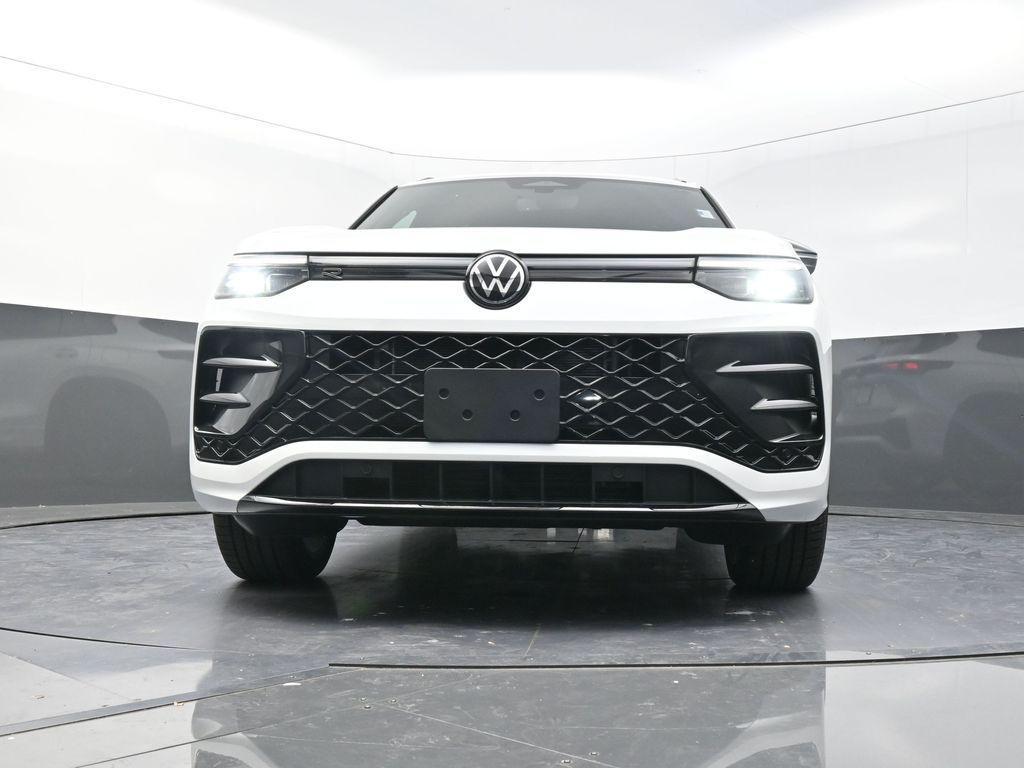 new 2025 Volkswagen Tiguan car, priced at $37,735