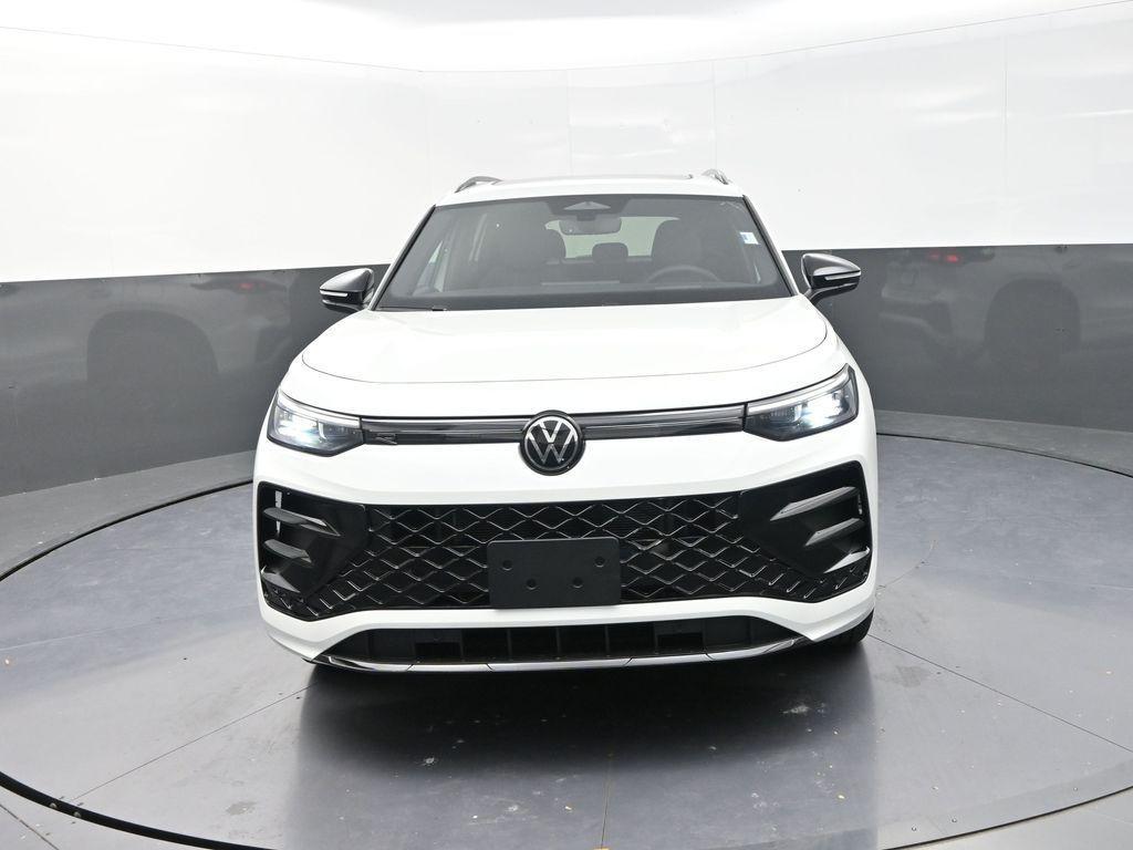 new 2025 Volkswagen Tiguan car, priced at $37,735