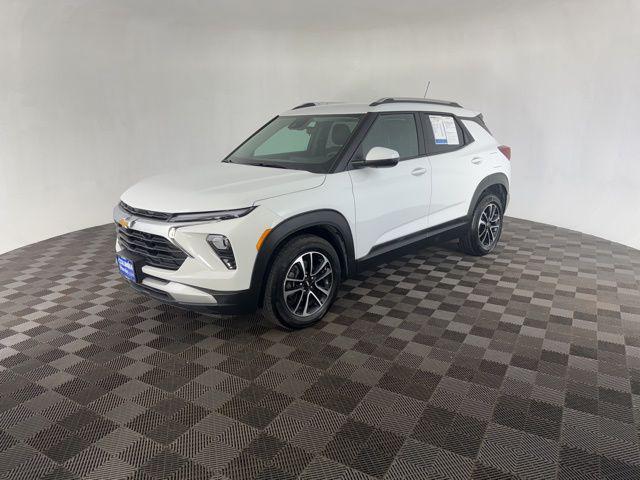 used 2025 Chevrolet TrailBlazer car