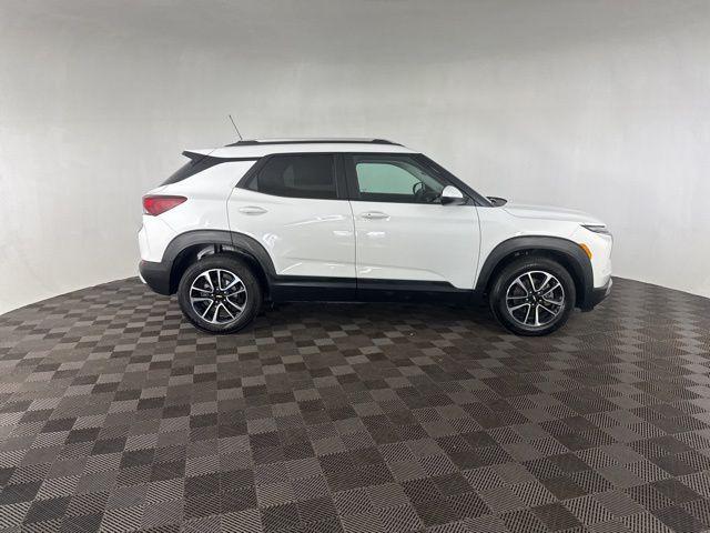 used 2025 Chevrolet TrailBlazer car