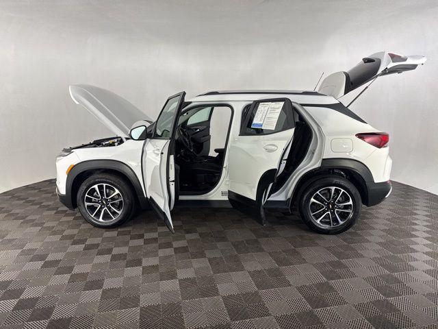 used 2025 Chevrolet TrailBlazer car