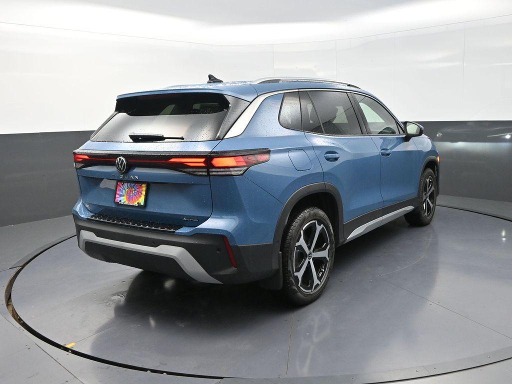 new 2025 Volkswagen Tiguan car, priced at $35,298