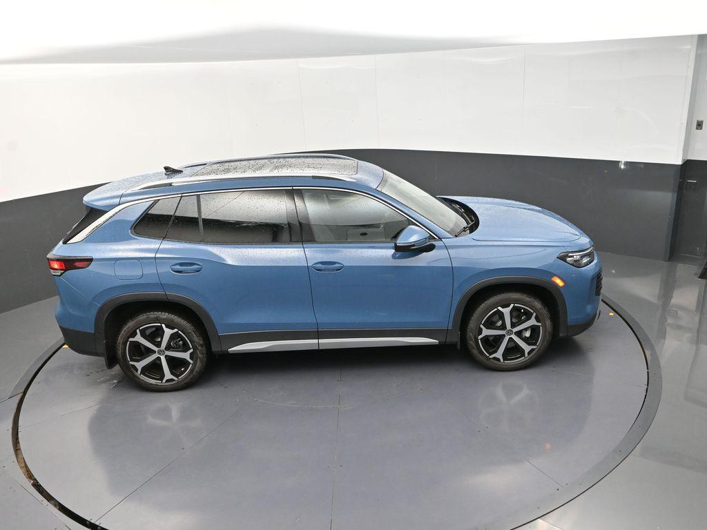 new 2025 Volkswagen Tiguan car, priced at $35,298