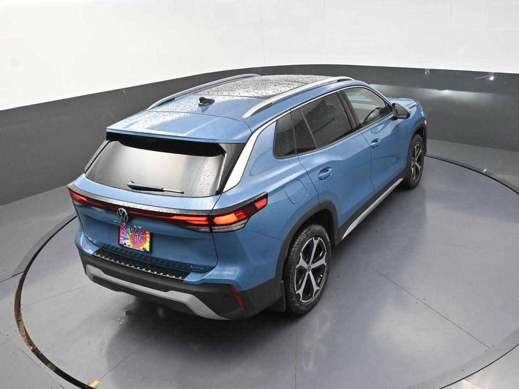 new 2025 Volkswagen Tiguan car, priced at $35,298