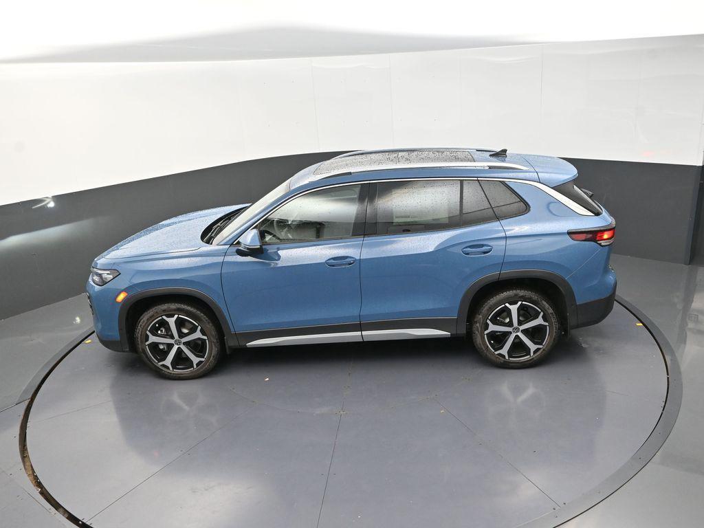 new 2025 Volkswagen Tiguan car, priced at $35,298