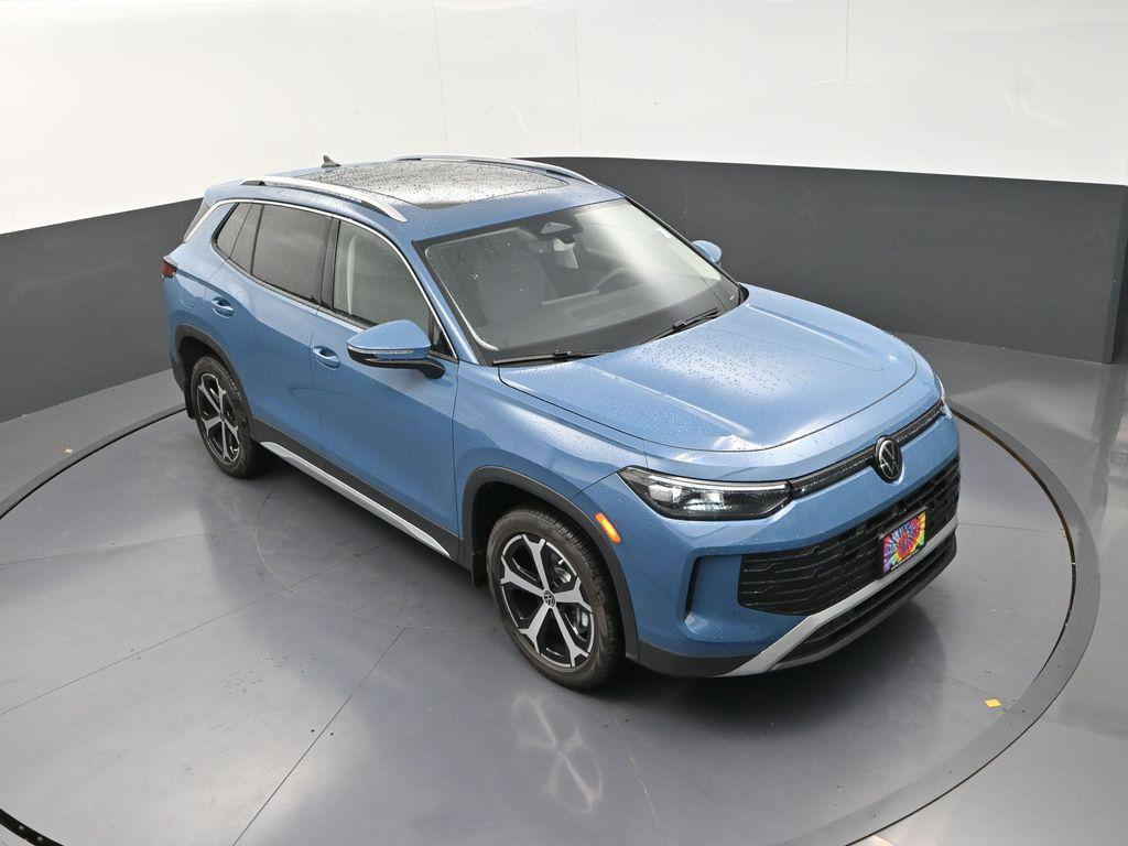 new 2025 Volkswagen Tiguan car, priced at $35,298