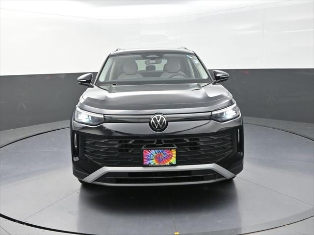 new 2025 Volkswagen Tiguan car, priced at $37,071