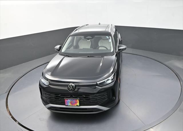 new 2025 Volkswagen Tiguan car, priced at $37,071