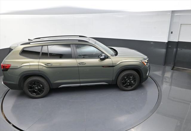 new 2025 Volkswagen Atlas car, priced at $43,436
