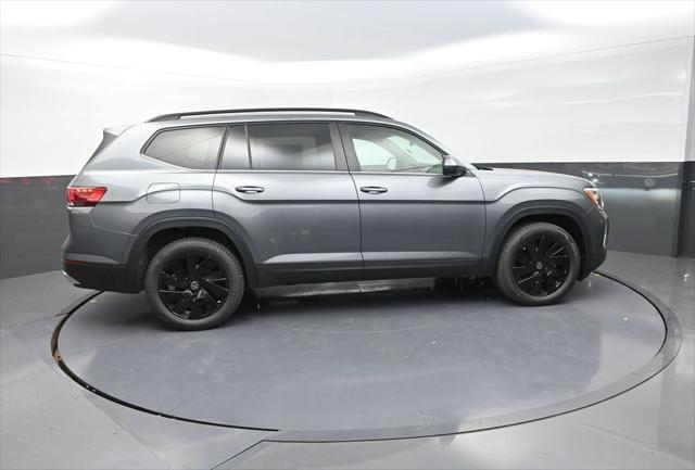 new 2025 Volkswagen Atlas car, priced at $43,616