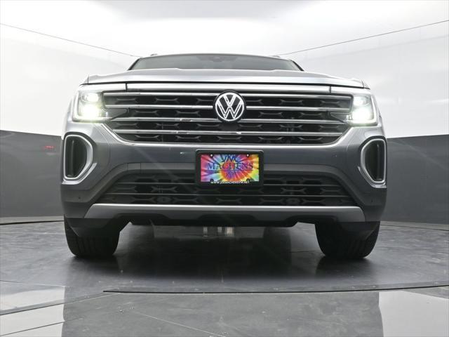new 2025 Volkswagen Atlas car, priced at $43,616