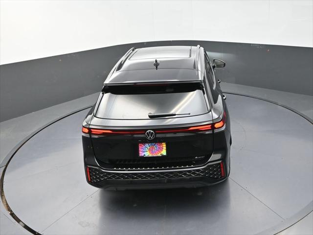 new 2025 Volkswagen Tiguan car, priced at $38,799