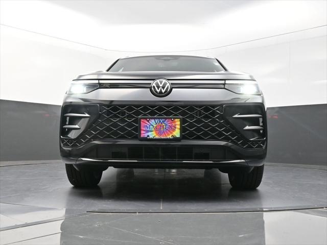 new 2025 Volkswagen Tiguan car, priced at $38,799