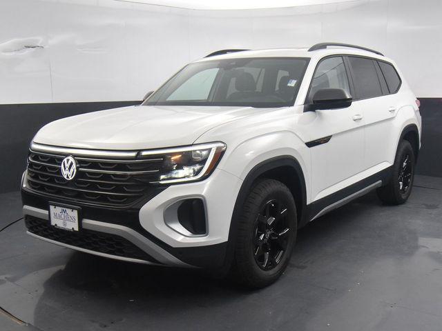 new 2024 Volkswagen Atlas car, priced at $44,623