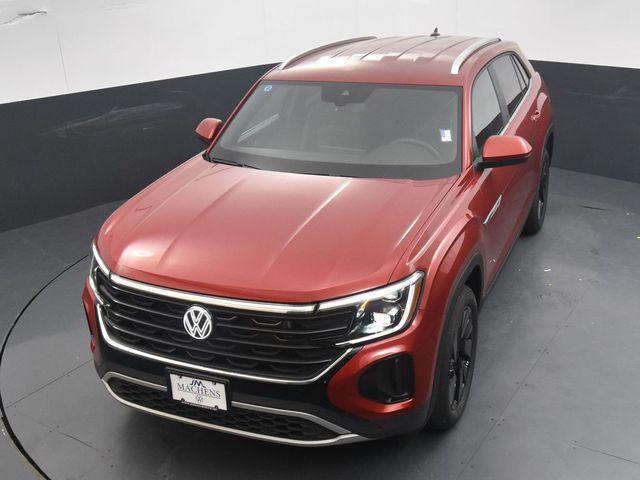 new 2024 Volkswagen Atlas Cross Sport car, priced at $40,381