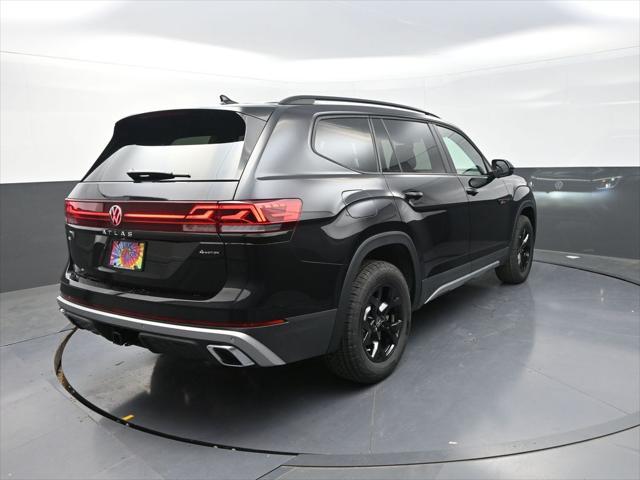 new 2025 Volkswagen Atlas car, priced at $46,577