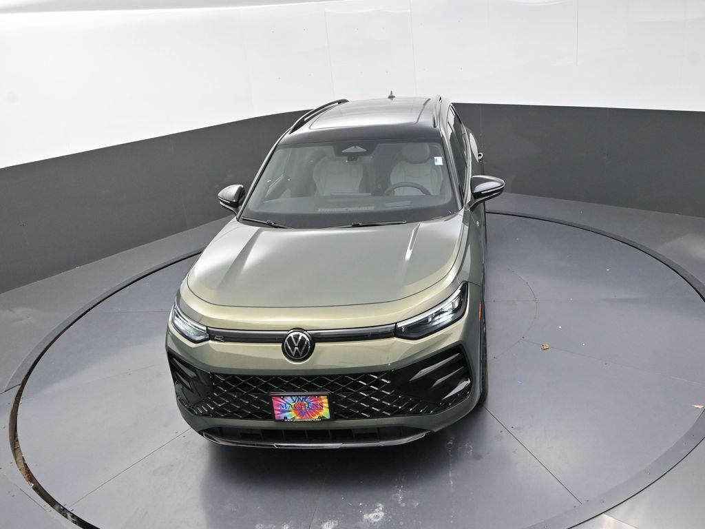 new 2025 Volkswagen Tiguan car, priced at $39,476