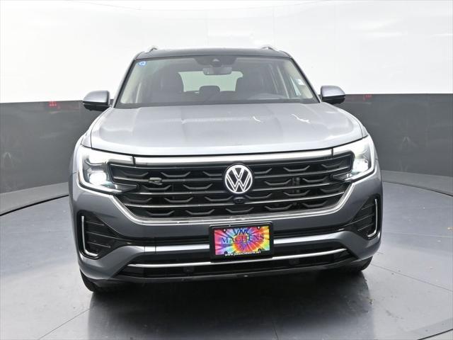 new 2025 Volkswagen Atlas car, priced at $51,911