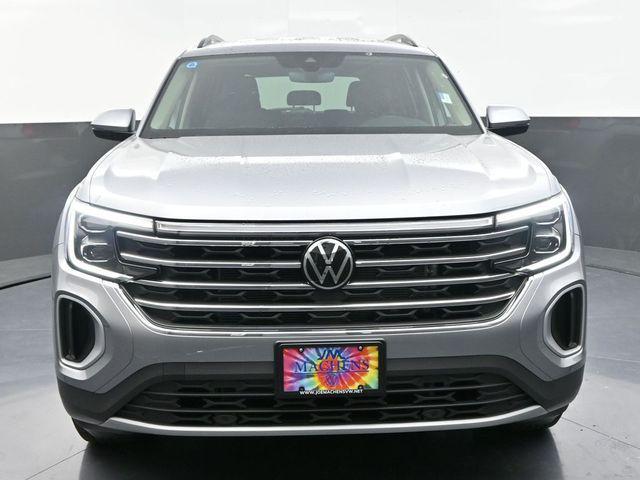 new 2025 Volkswagen Atlas car, priced at $39,006