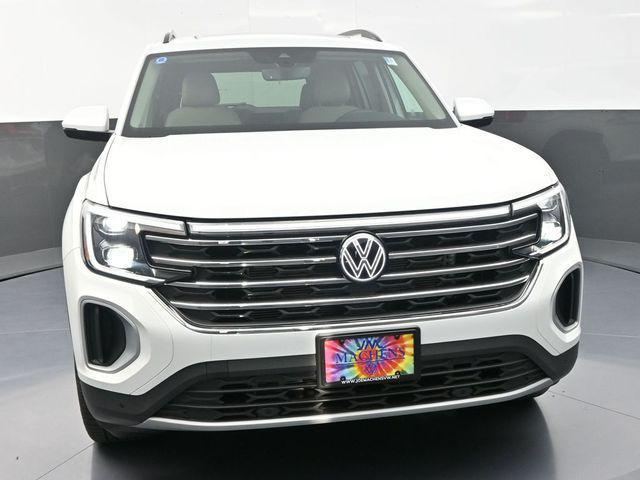 new 2025 Volkswagen Atlas car, priced at $45,073