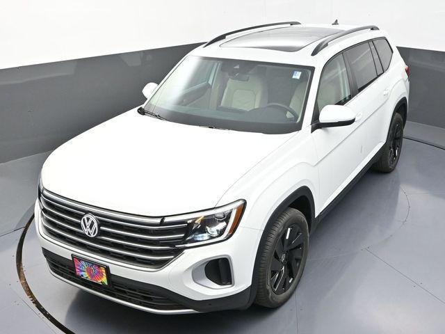 new 2025 Volkswagen Atlas car, priced at $45,073