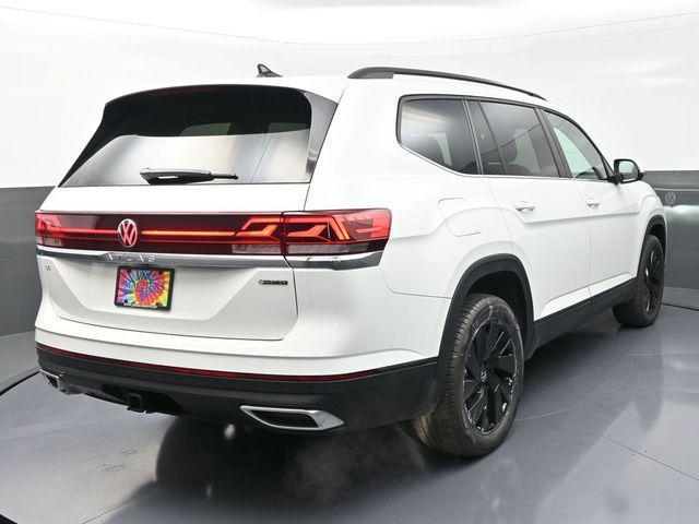 new 2025 Volkswagen Atlas car, priced at $45,073