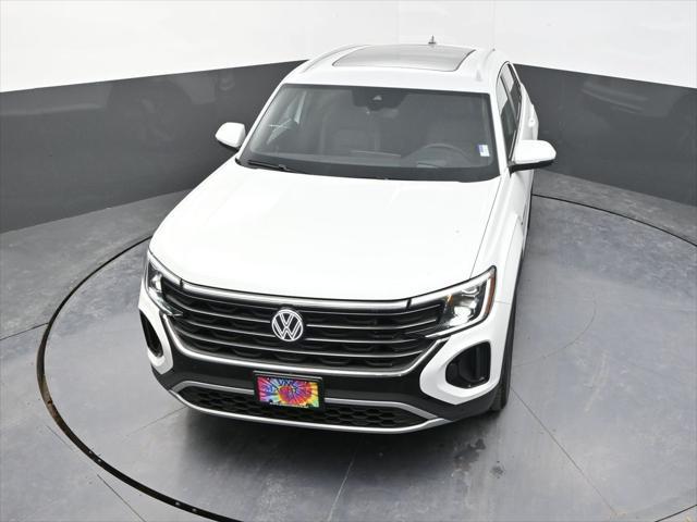 new 2025 Volkswagen Atlas Cross Sport car, priced at $47,033