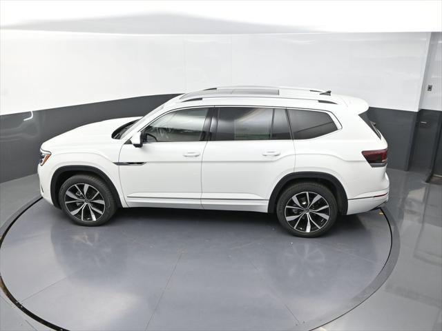 new 2025 Volkswagen Atlas car, priced at $53,348