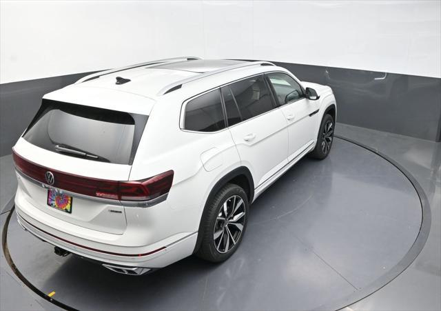 new 2025 Volkswagen Atlas car, priced at $53,348