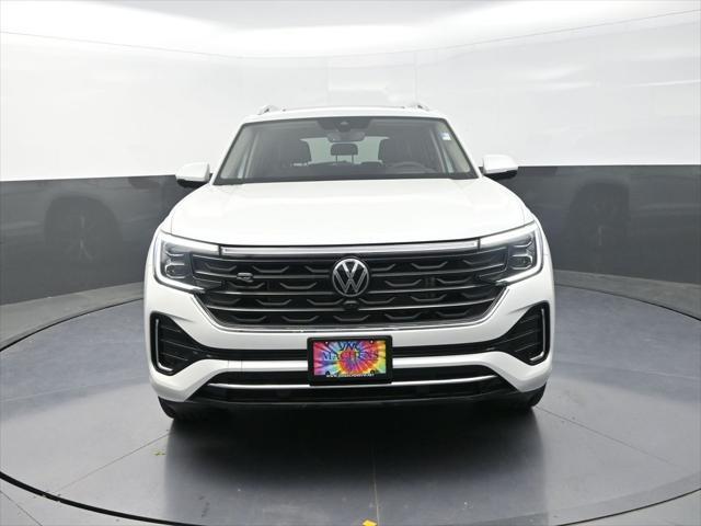 new 2025 Volkswagen Atlas car, priced at $53,348