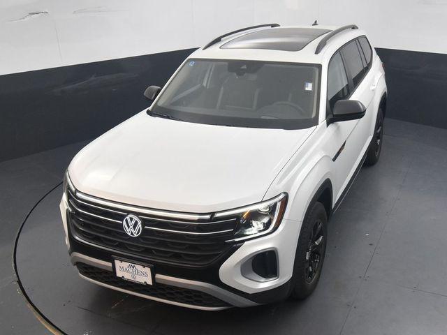 new 2024 Volkswagen Atlas car, priced at $47,236