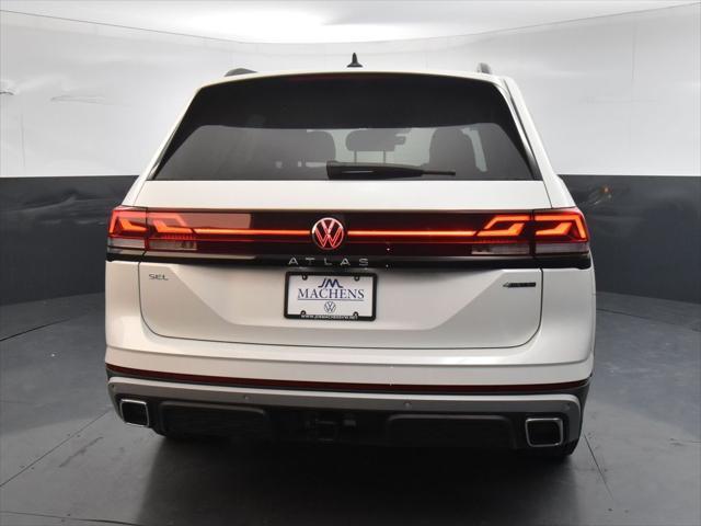 new 2024 Volkswagen Atlas car, priced at $45,736