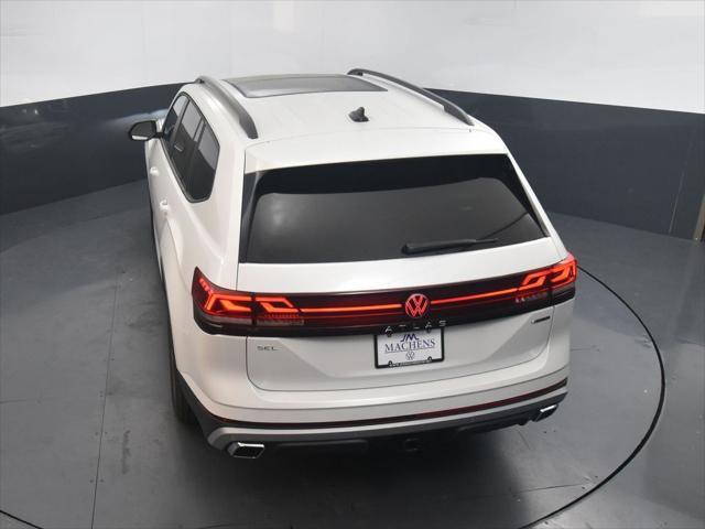 new 2024 Volkswagen Atlas car, priced at $45,736