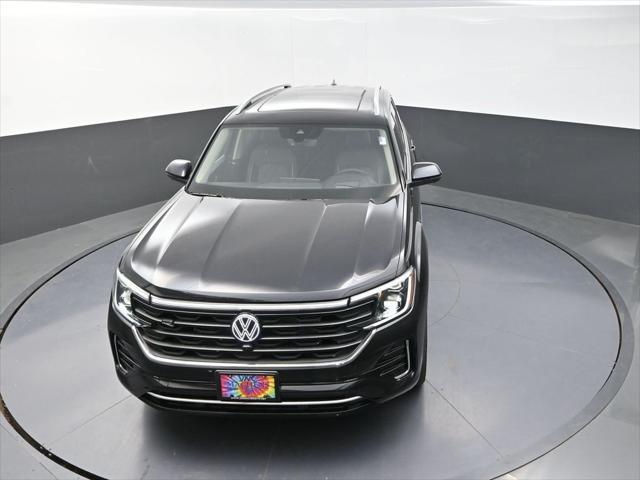 new 2025 Volkswagen Atlas car, priced at $52,911