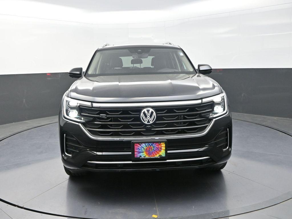 new 2025 Volkswagen Atlas car, priced at $50,411