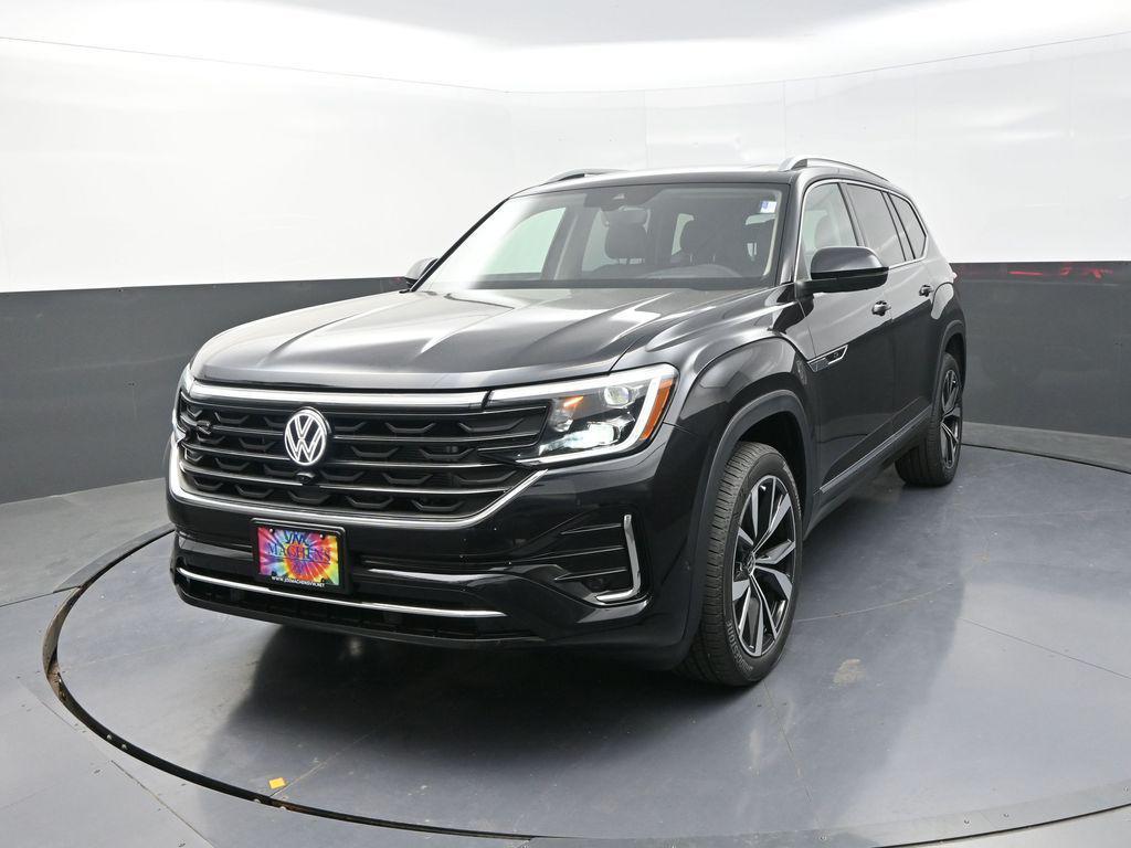 new 2025 Volkswagen Atlas car, priced at $50,411