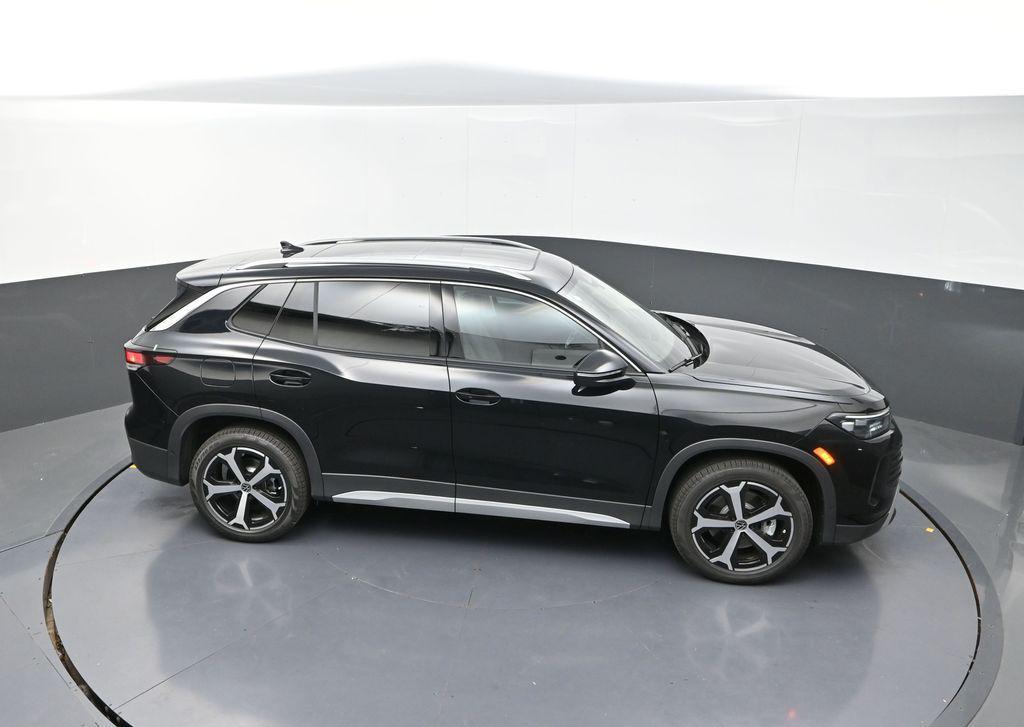 new 2025 Volkswagen Tiguan car, priced at $36,676