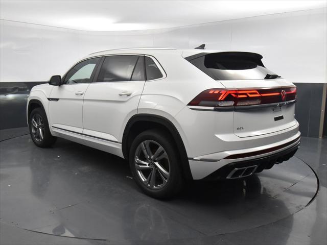 new 2024 Volkswagen Atlas Cross Sport car, priced at $45,116