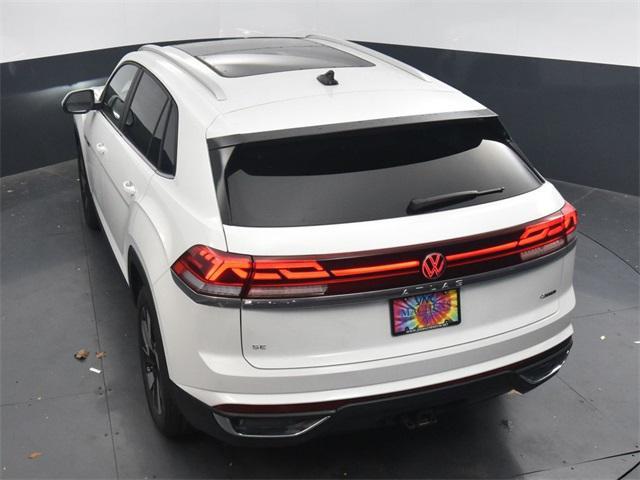 new 2024 Volkswagen Atlas Cross Sport car, priced at $41,375