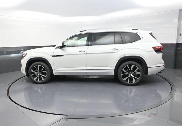 new 2025 Volkswagen Atlas car, priced at $52,348