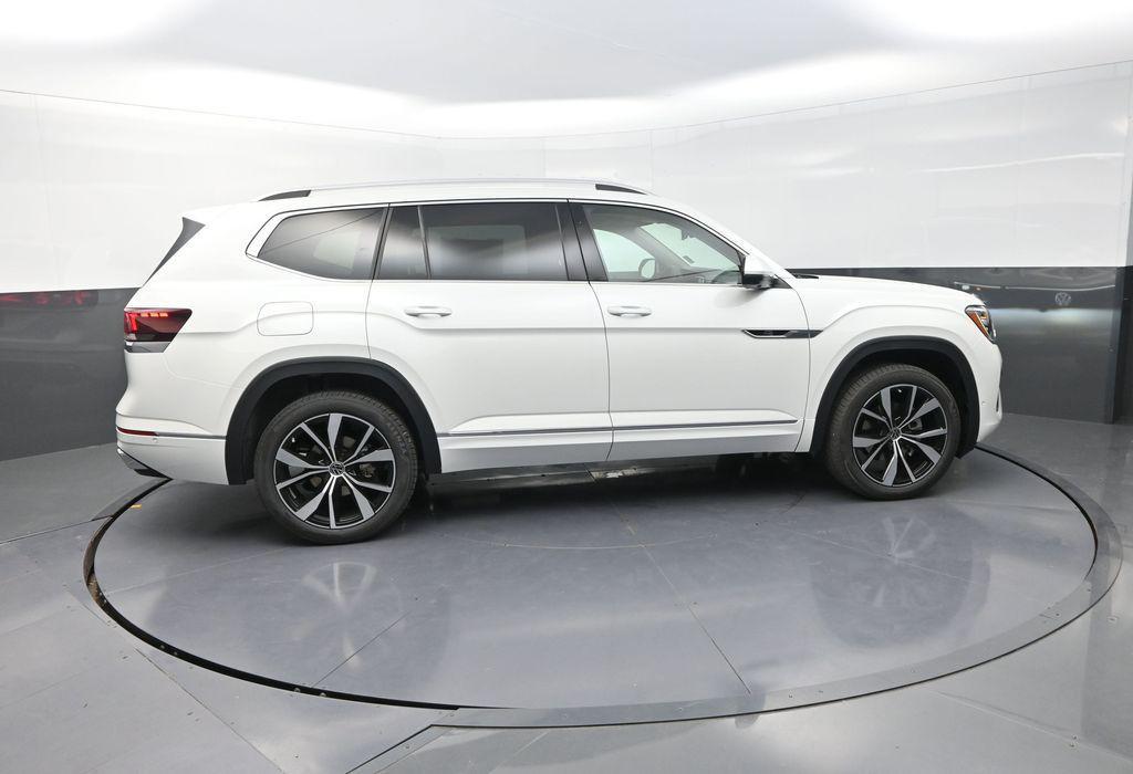 new 2025 Volkswagen Atlas car, priced at $50,848