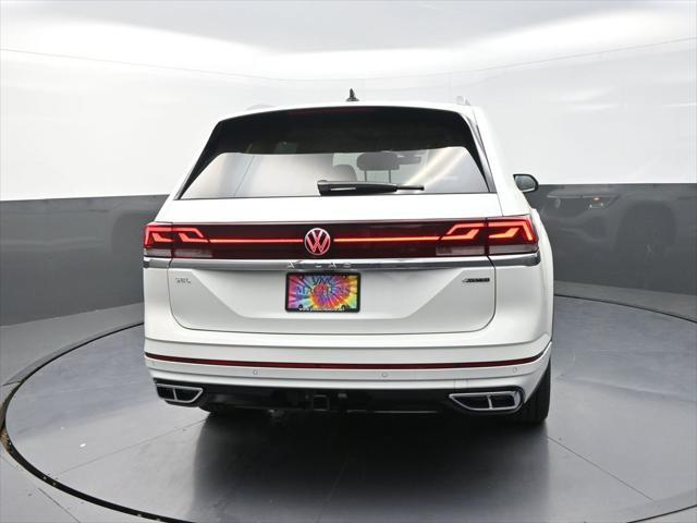 new 2025 Volkswagen Atlas car, priced at $52,348