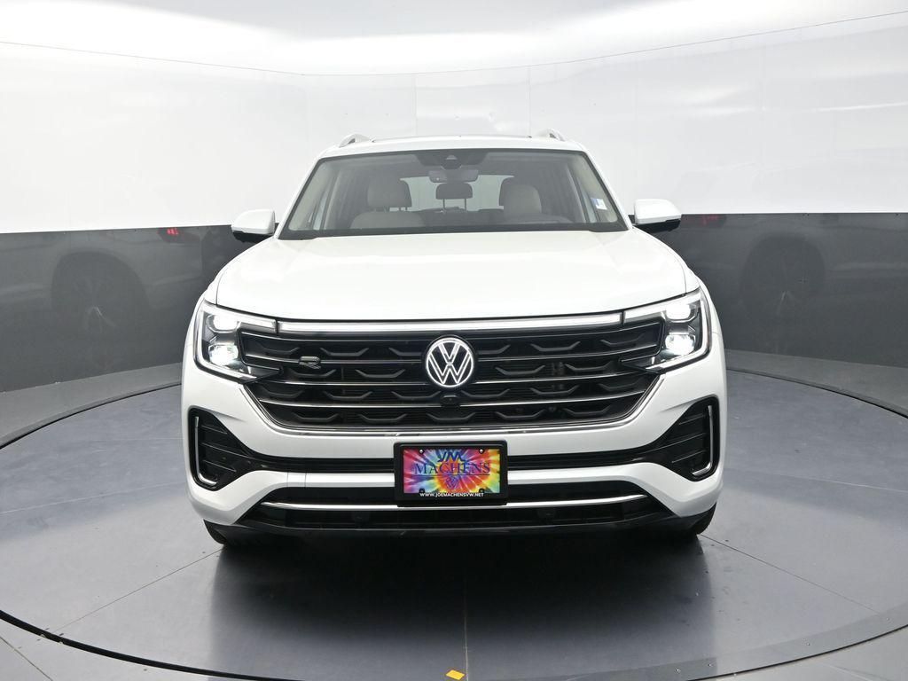 new 2025 Volkswagen Atlas car, priced at $50,848