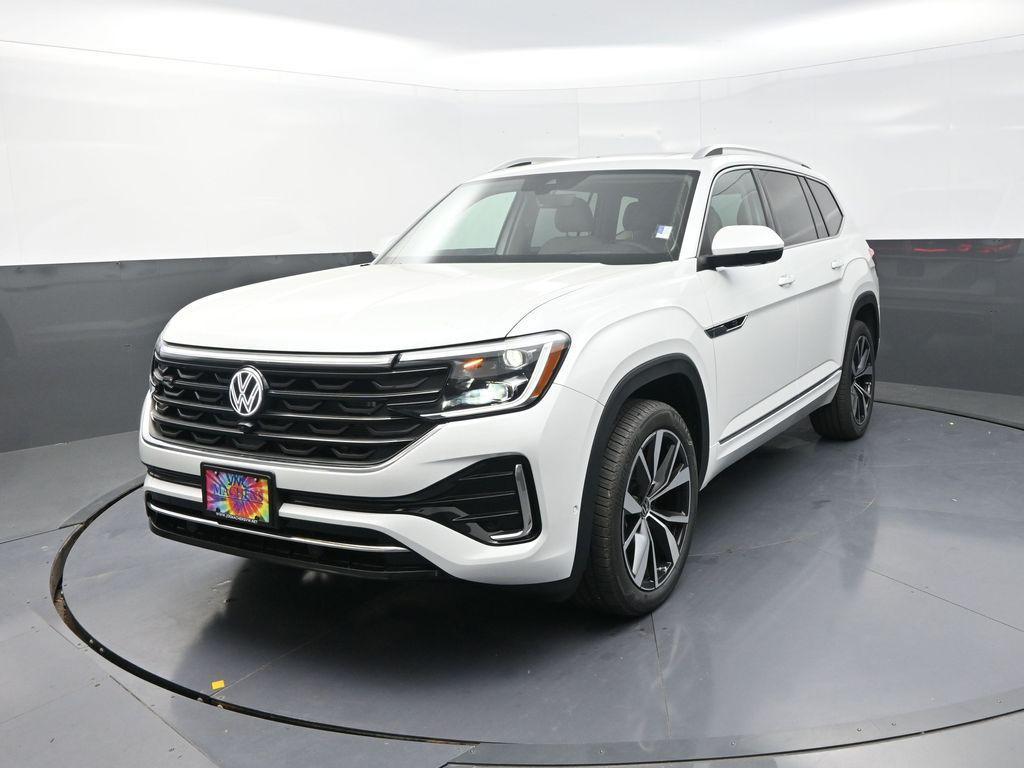 new 2025 Volkswagen Atlas car, priced at $50,848