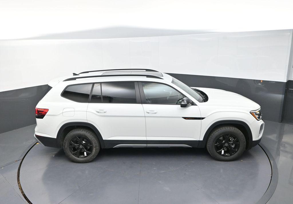new 2026 Volkswagen Atlas car, priced at $48,362